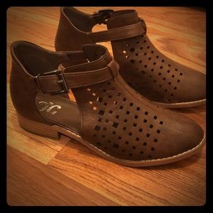 Fall booties- NWOT